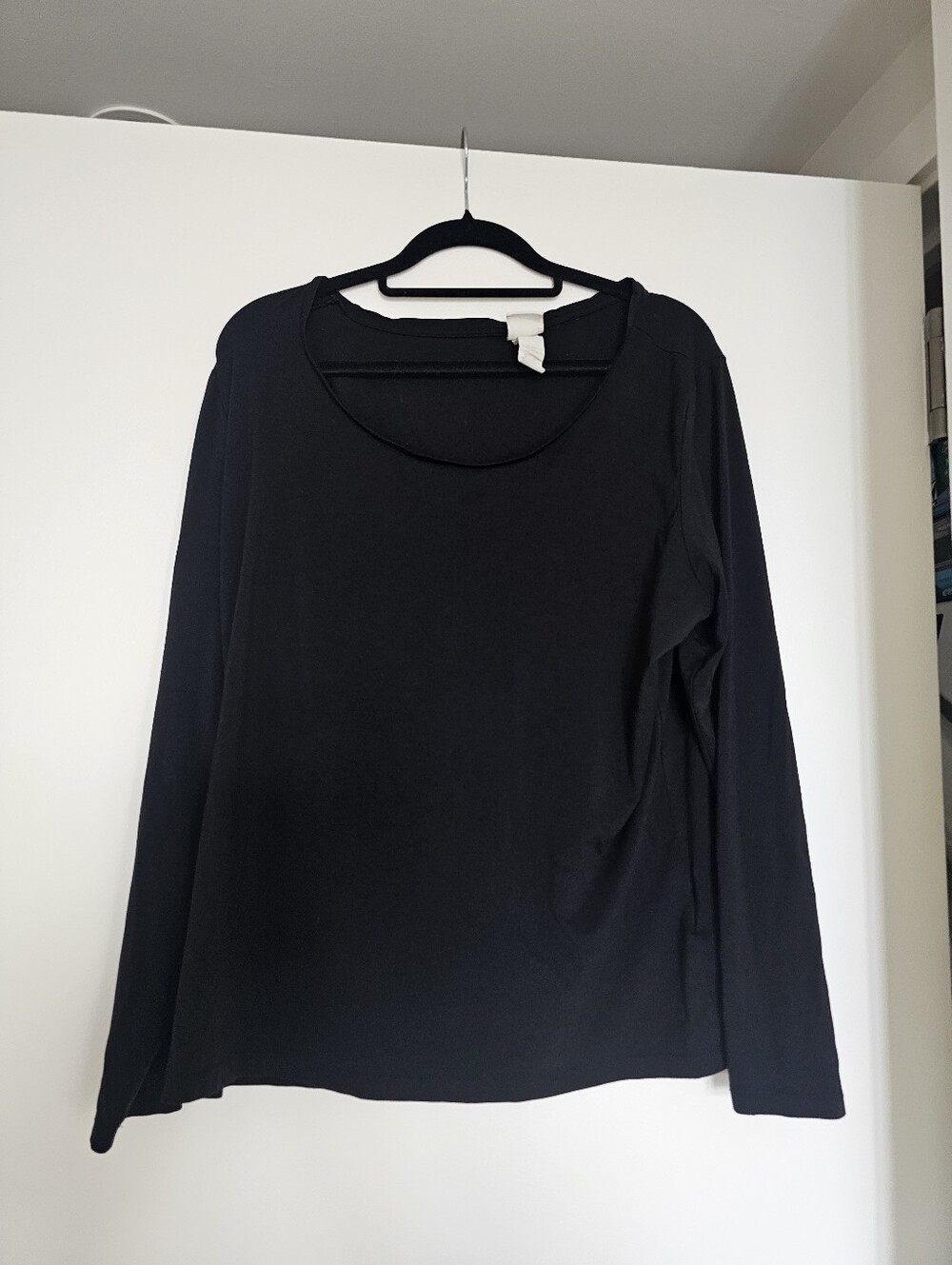 H&M Black Long-Sleeve Women’s Top